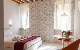 Glam Parma